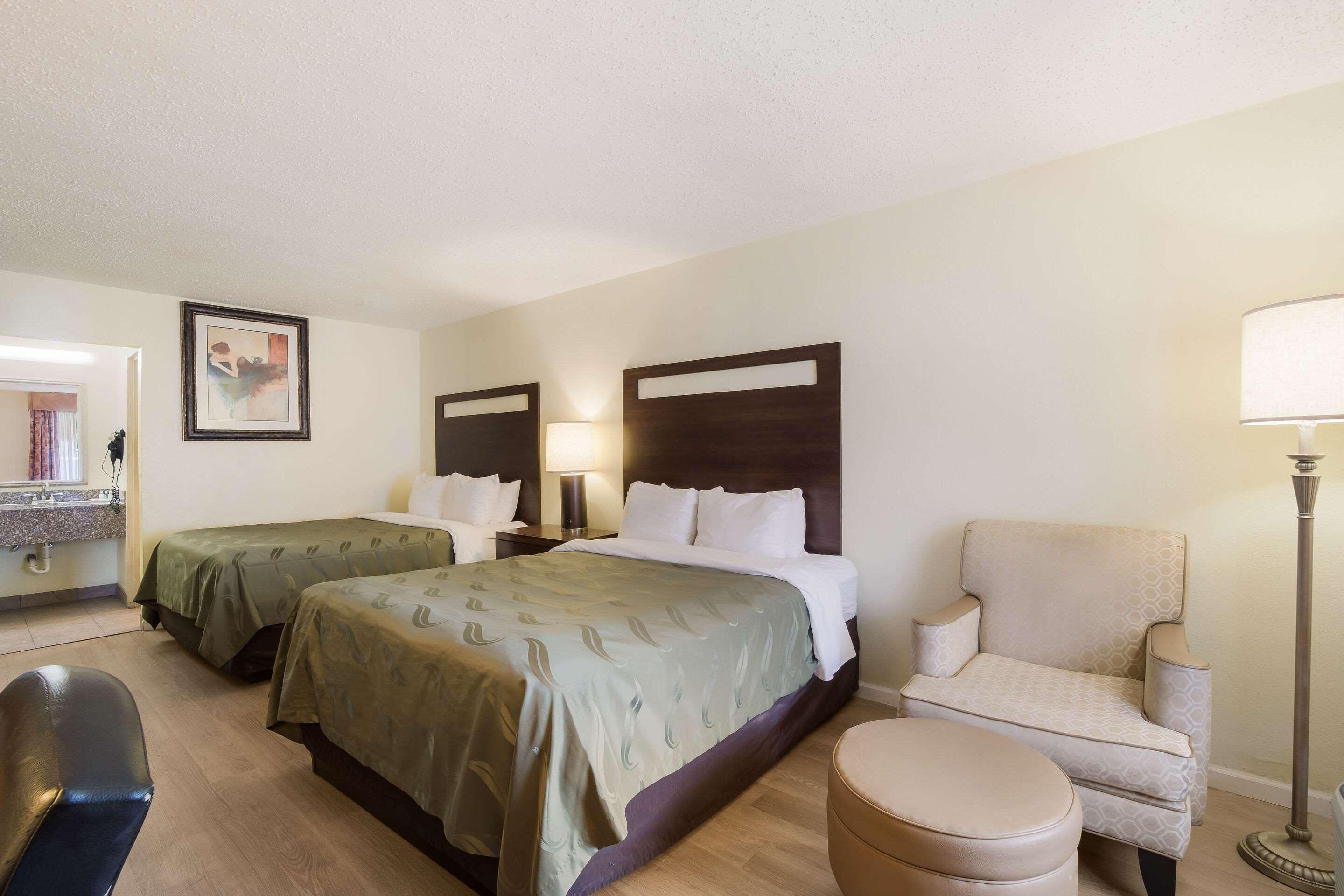 Quality Inn & Suites Conference Center Statesboro Historic District Экстерьер фото