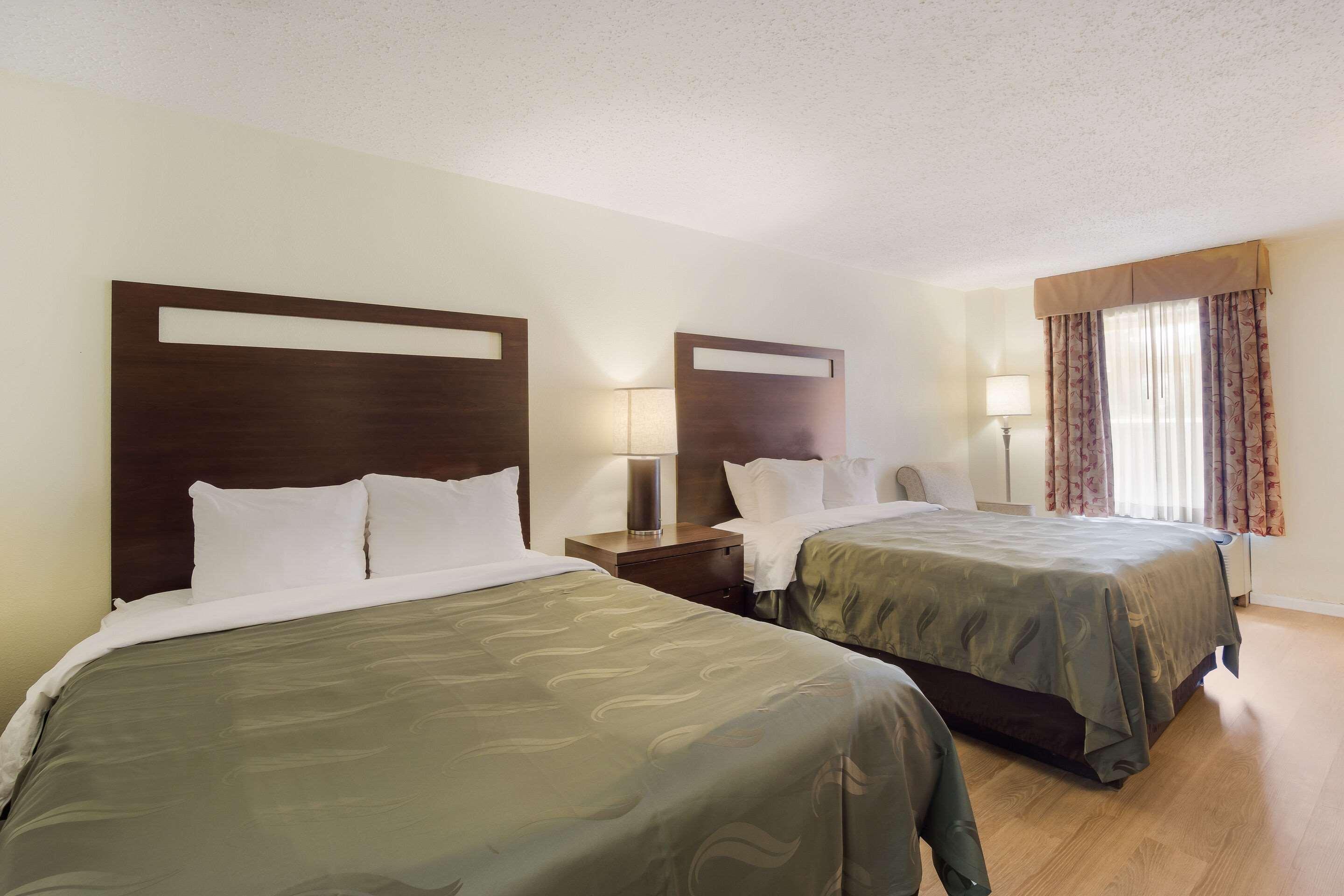 Quality Inn & Suites Conference Center Statesboro Historic District Экстерьер фото