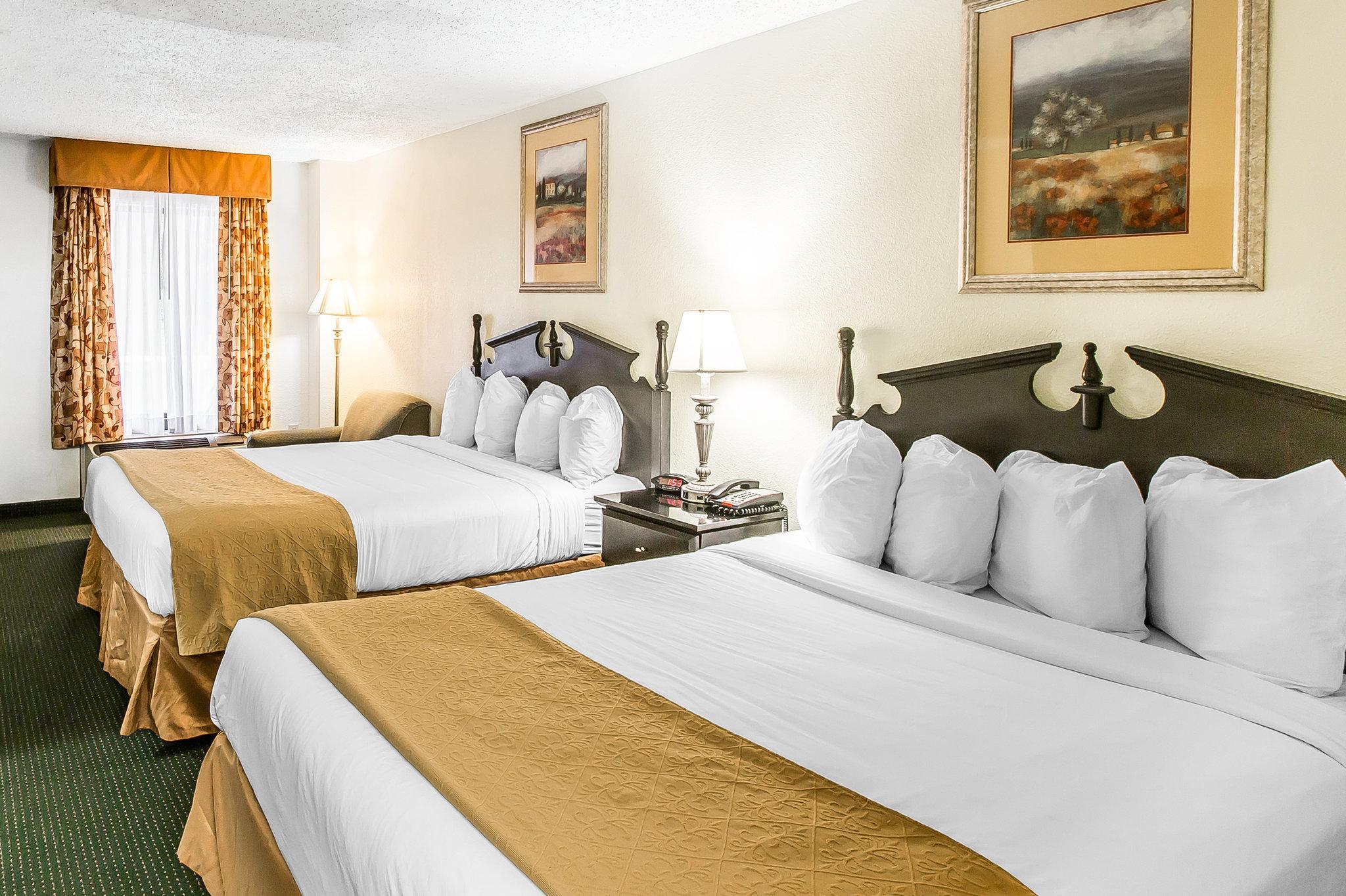 Quality Inn & Suites Conference Center Statesboro Historic District Экстерьер фото