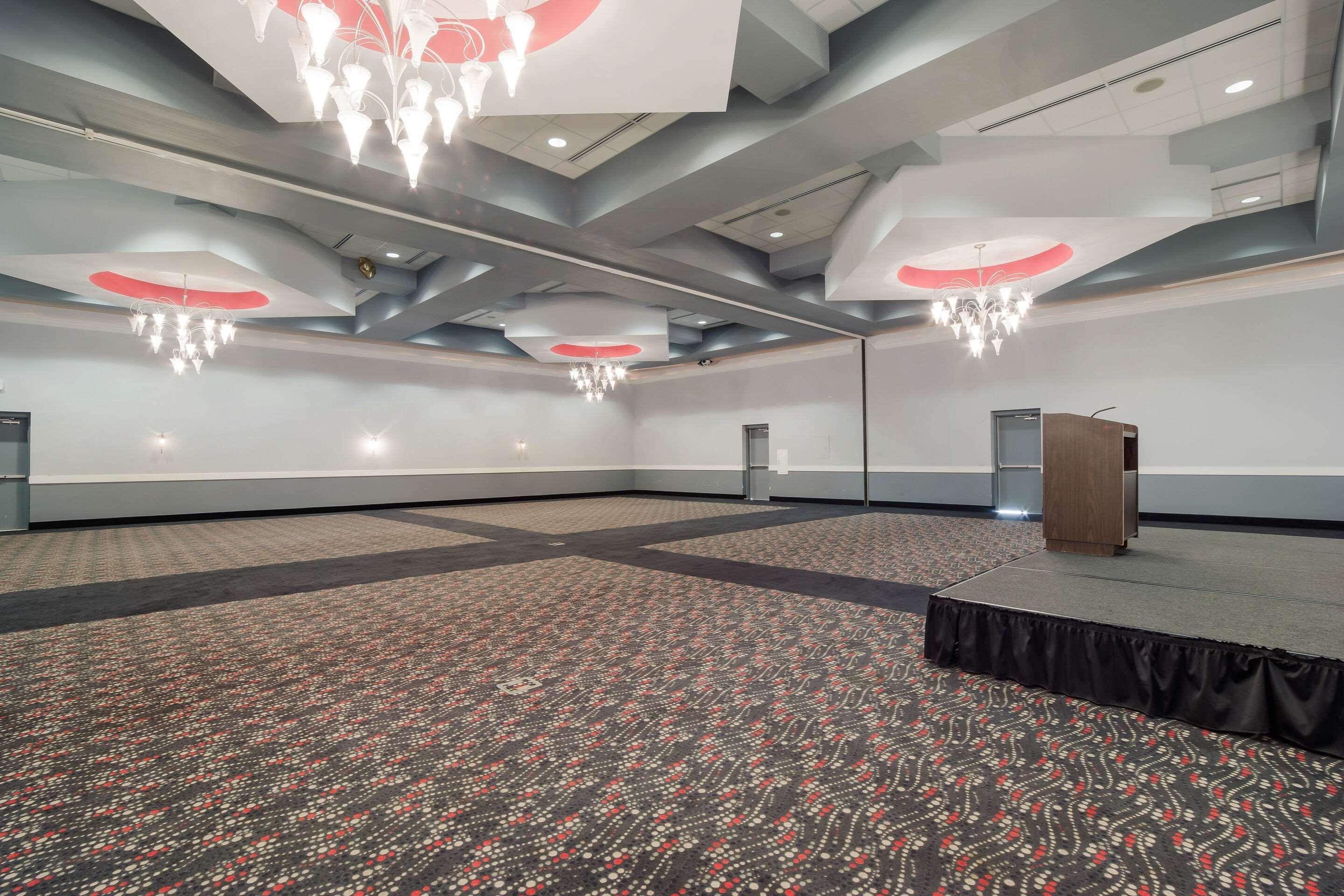 Quality Inn & Suites Conference Center Statesboro Historic District Экстерьер фото