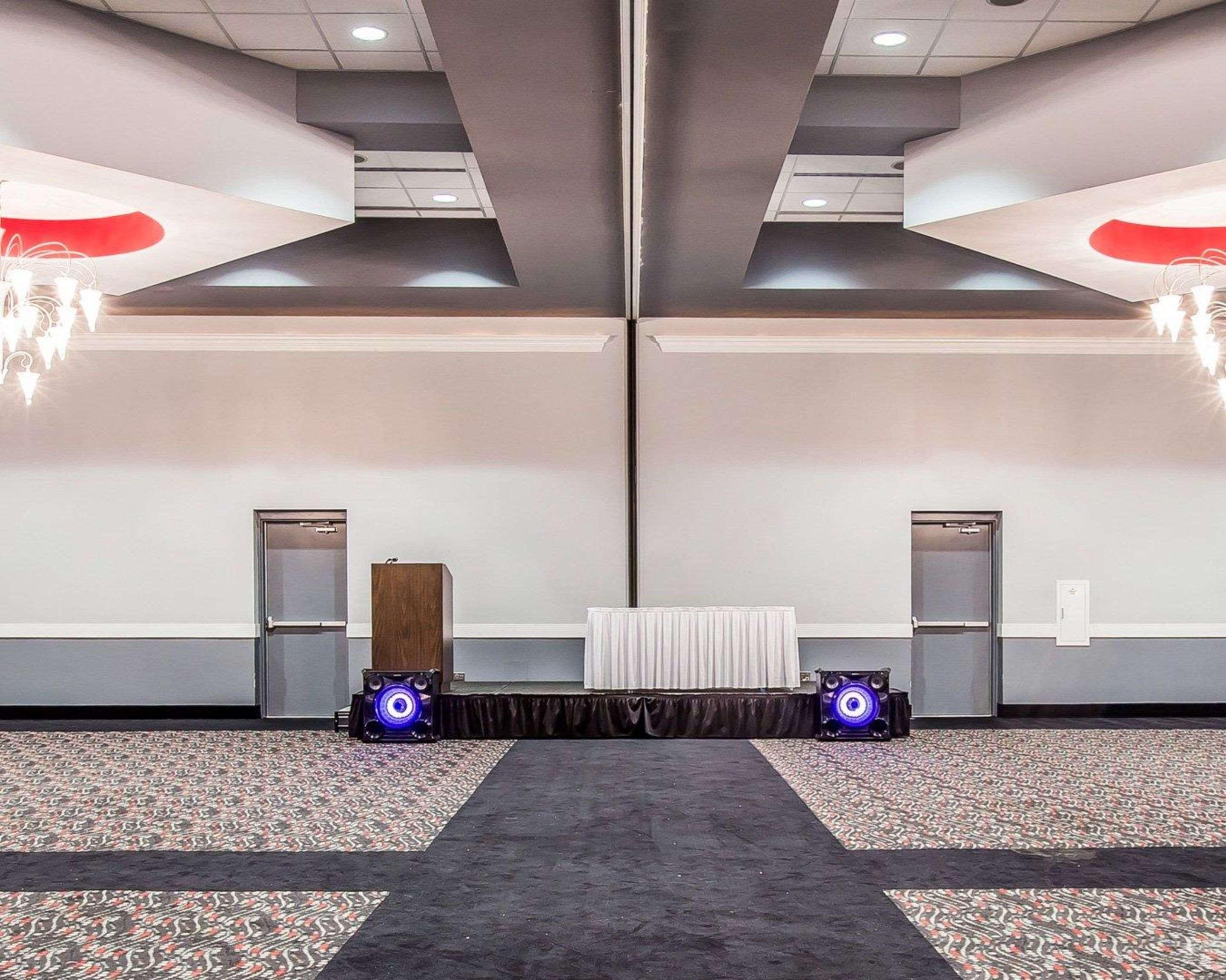 Quality Inn & Suites Conference Center Statesboro Historic District Экстерьер фото