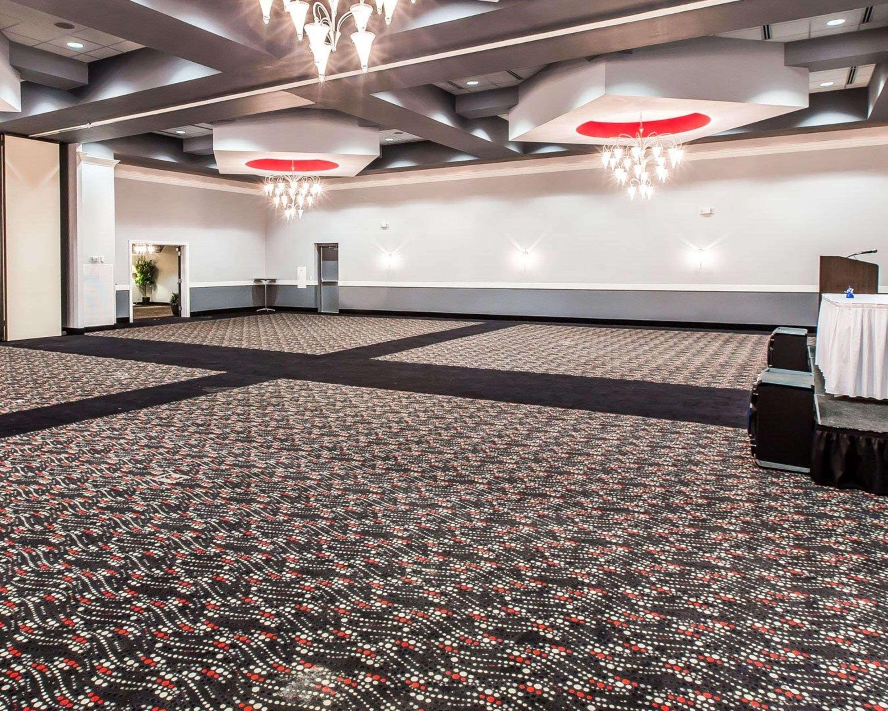 Quality Inn & Suites Conference Center Statesboro Historic District Экстерьер фото